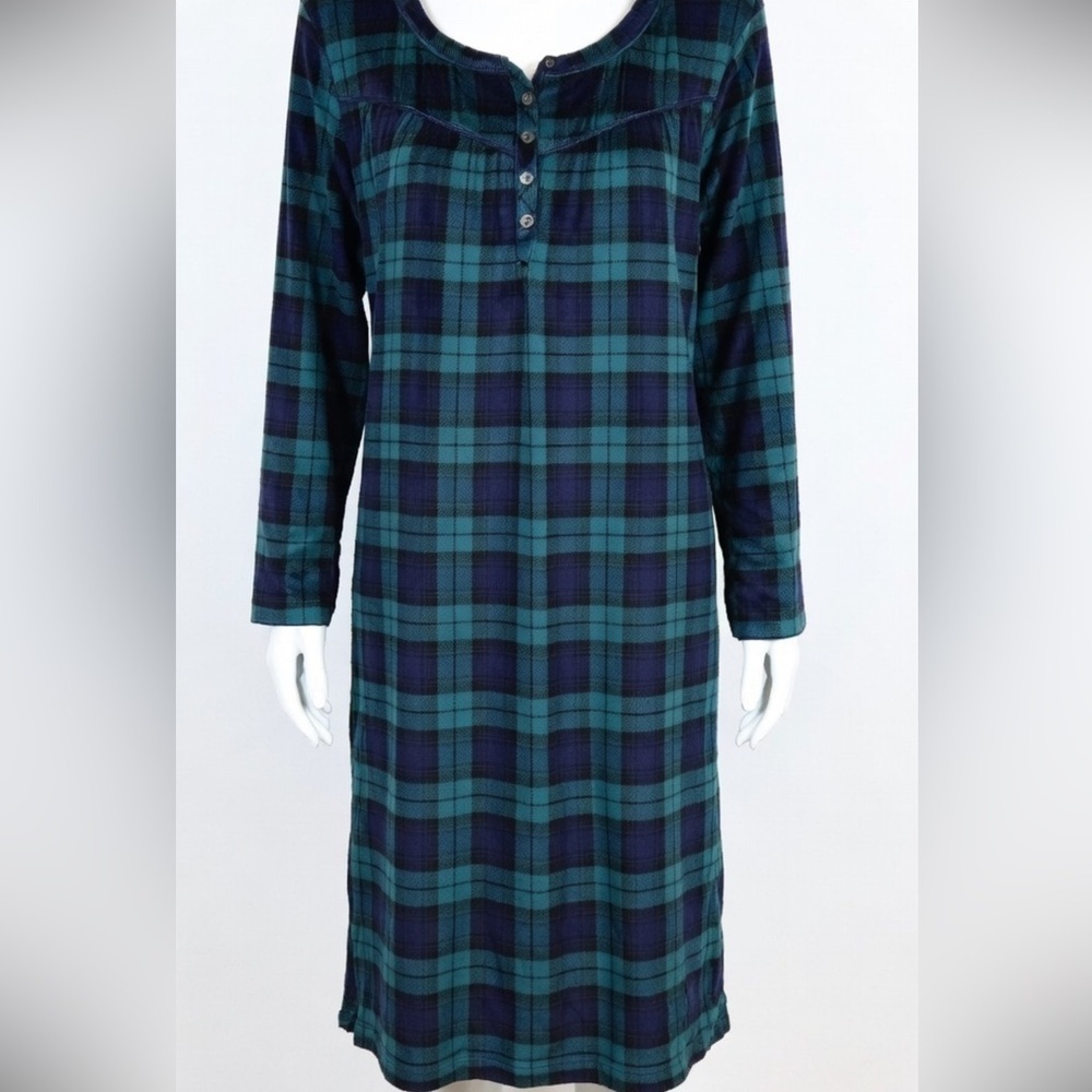 Plaid Long Sleeve Shirt in Green and Blue